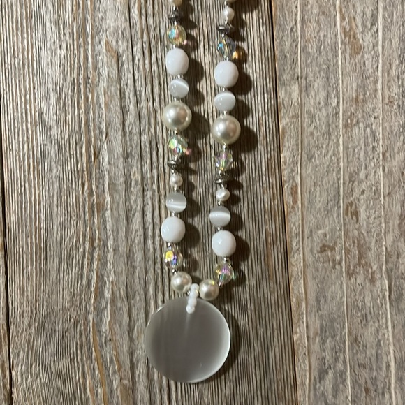 NWT Charming Charlie necklace & earring set white/pearl/crystal beads - Picture 8 of 13